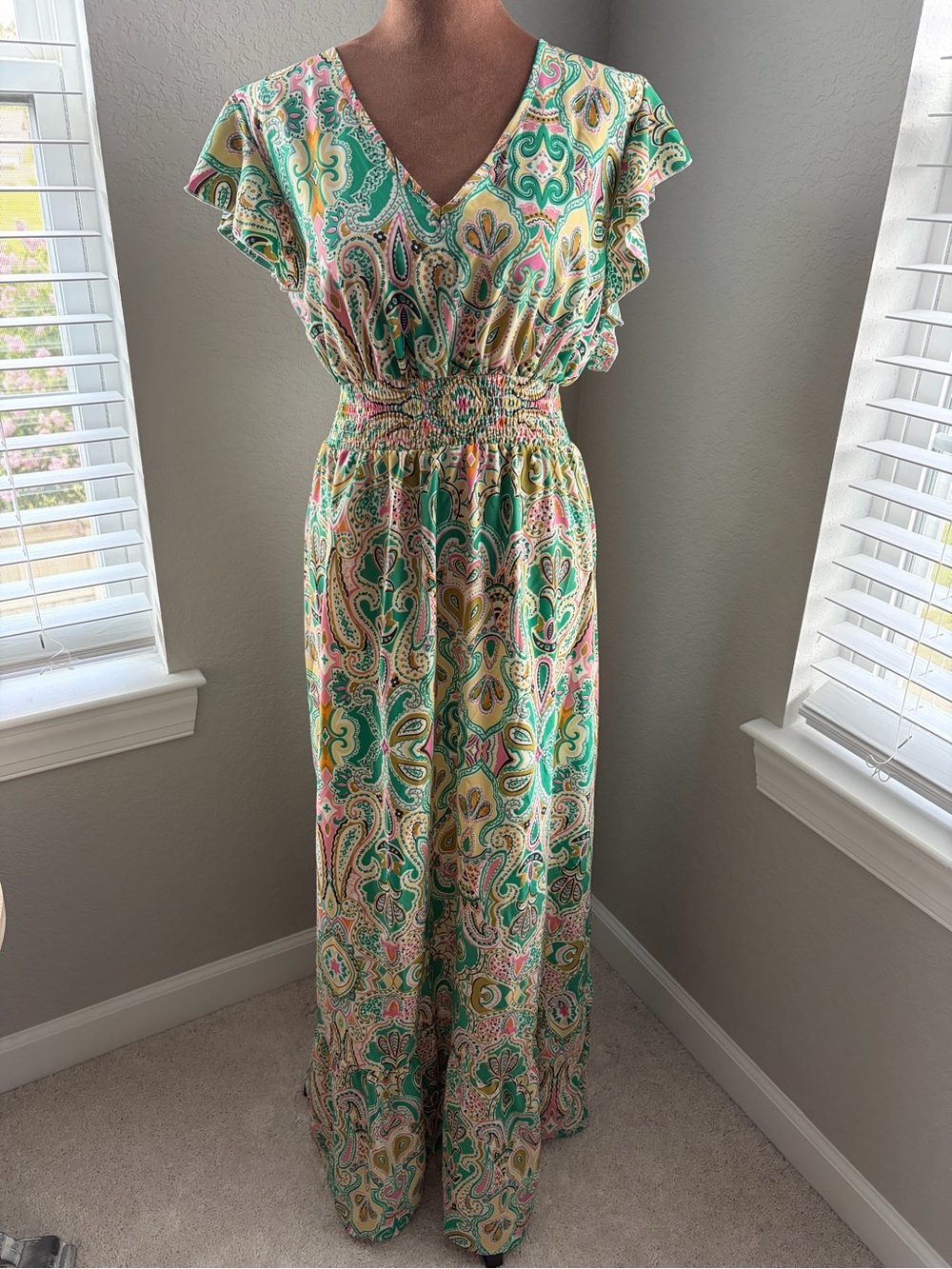 SHEIN Green, Pink and Yellow Paisley V-Neck Maxi Dress